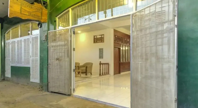Riverside Hostel Padang