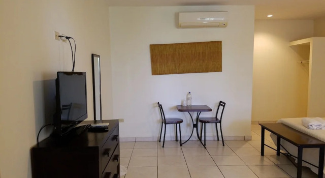Четырёхместный номер Standard Plaza Magdalena Hotel