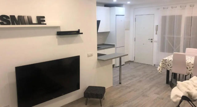 Moderno piso junto al mar. WIFI, Забронировать Отель Отели Пуэрто-де-ла-Крус с парковкой, рядом с Cactus and Animal Park, Парковка