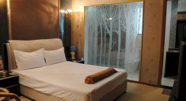Longzu Club, Book Hotel Hoteller i Beijing Province med parkering, Parkering