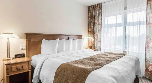 Двухместный люкс Quality Suites
