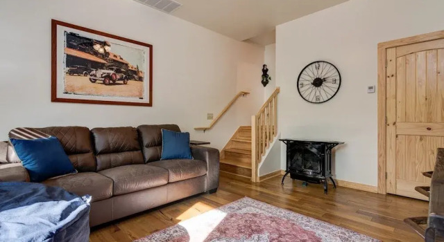 Lakey Gap Lodge - 4 Br Cabin, Забронировать Дом для отпуска Виллы Блэк-Маунтин, Вилла