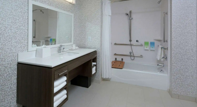 Одноместный люкс Home2 Suites By Hilton Duncan