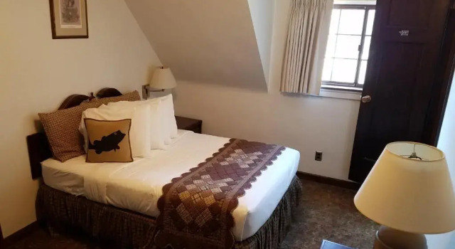 Двухместный номер Standard Potawatomi Inn & Cabins