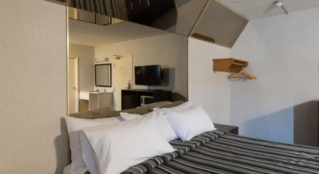 Люкс Deluxe Inn
