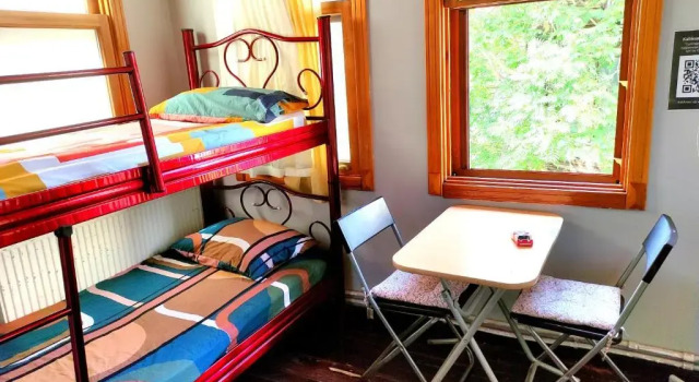 Кровать в общем номере Sweet Home Kadikoy