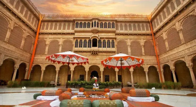 Двухместный люкс Suryagarh Jaisalmer