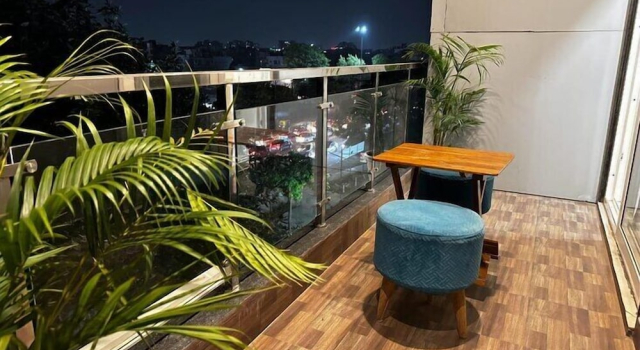 Апартаменты Superior The Paras Studio Serviced Apartments