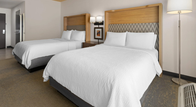 Holiday Inn & Suites Savannah Airport - Pooler by IHG, Varaa Hotelli Pooler Savannah, lähellä Frames n' Games