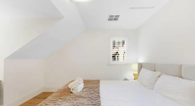 Metawise Luxury 3BR Terrace in The Heart of Sydney, Забронировать Дом для отпуска Коттеджи Сиднея, рядом с Концертно-спортивный комплекс «Стар», Коттедж