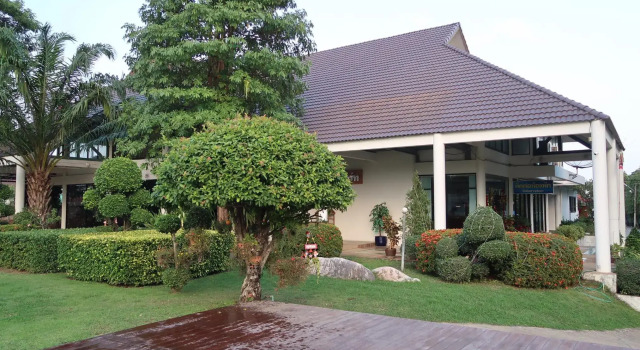 Triple Resort, Varaa Lomakeskus Ban Tha Rap Ratchaburi
