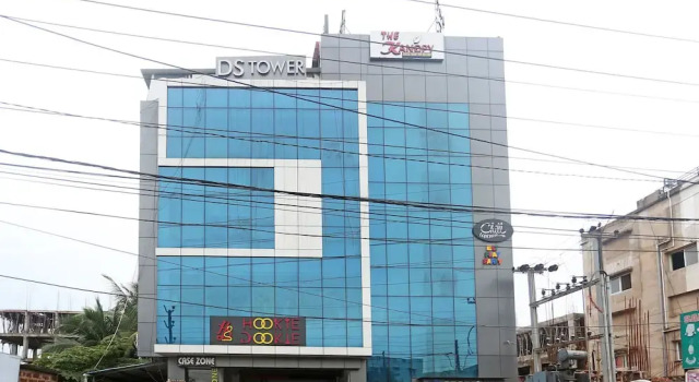 OYO 5703 near KIIT University, Prenota Hotel Hotel a Orissa con parcheggio, Parcheggio