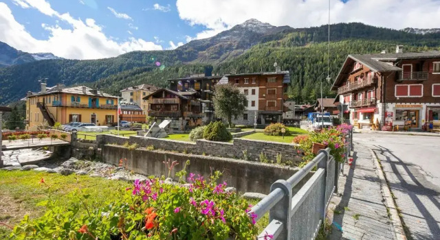 Апартаменты Monterosa Cozy Apartment 200m From Ski