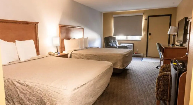 Четырёхместный номер Deluxe Governors Inn a Travelodge by Wyndham