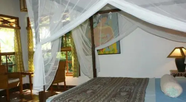 Saraswati Holiday House, Book Hotel Singaraja Buleleng