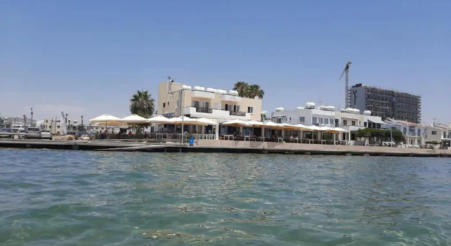 MEDUSA GARDENS 206 -Beach Front-(by costa), Book Hotel Larnaka Larnaca Region