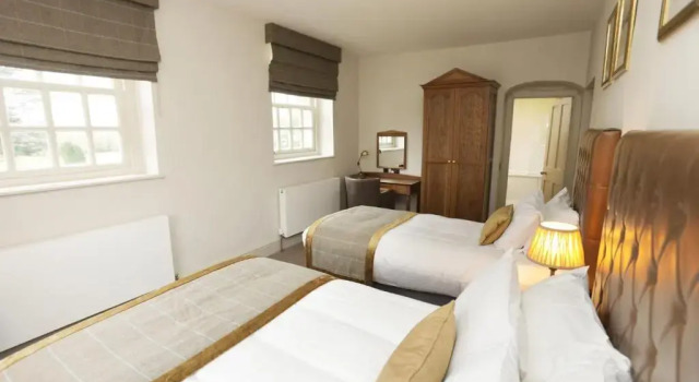 Двухместный семейный номер Standard De Vere Venues Chicheley Hall