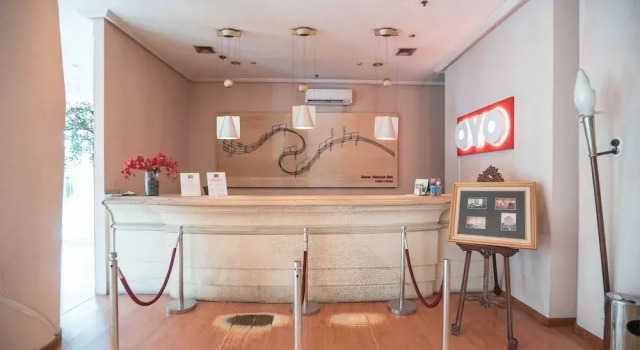 Hotel Bulevar Tanjung Duren Jakarta, Prenota Hotel Hotel tutto incluso a Grogol, All Inclusive