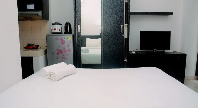 Good Homey and Simply Studio Margonda Residence 3 Apartment