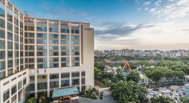 Hyatt Ahmedabad, Rezerwuj Ośrodek wypoczynkowy Hotele w Gujarat ze śniadaniem, Śniadanie
