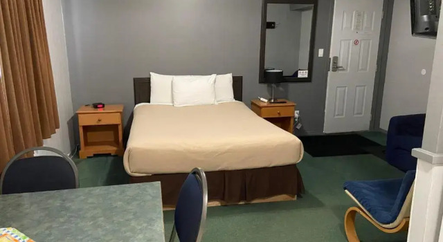 Monashee Lodge, Buchen Sie Gasthaus Revelstoke Revelstoke