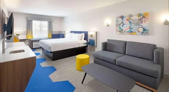 Люкс Microtel Inn & Suites by Wyndham Macedon