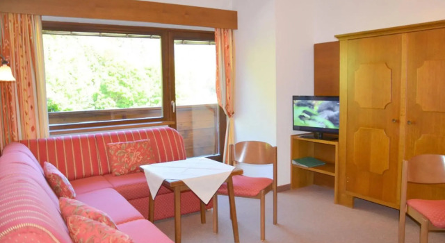 Ferienwohnungen Greiderer Walchsee, Prenota Hotel Hotel a Tirolo con parcheggio, Parcheggio