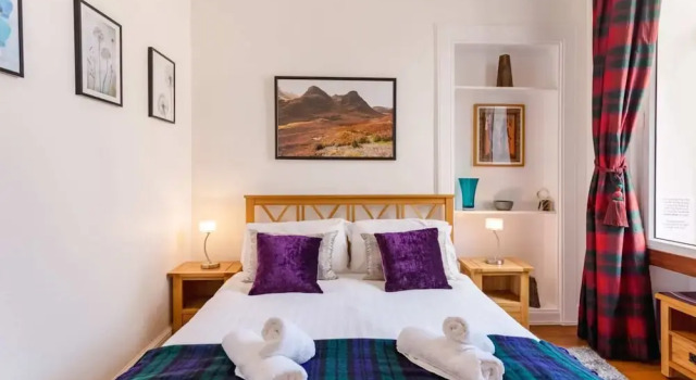 2 Bedroom Flat in Central Edinburgh, Забронировать Апартаменты/квартира Апартаменты Эдинбурга, рядом с St George's West Church, Апартаменты/квартира