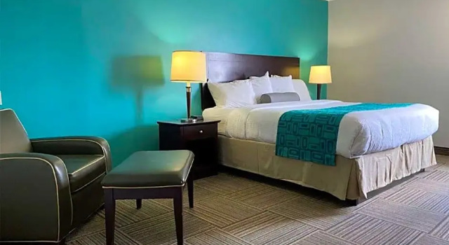 Двухместный люкс с видом на реку Travelodge by Wyndham Miramichi New Brunswick