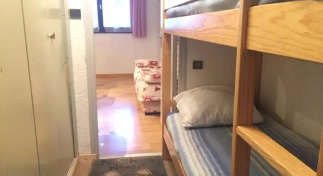Studio cabine 8 pers, Sud, pied de piste, centre station, proche commerces et ESF - FR-1-330-40, Забронировать Апартаменты/квартира Апартаменты Ризуль, Апартаменты/квартира