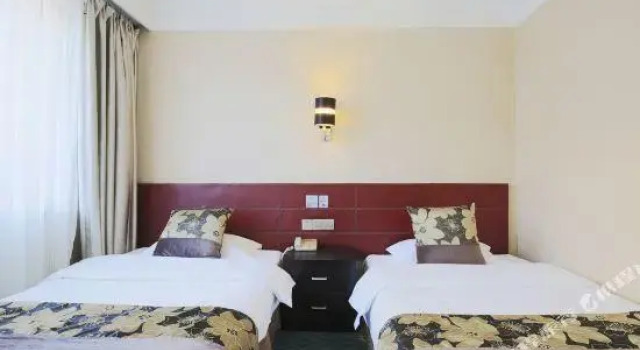 Dunhua Service Building Hotel, Rezervovat Hotel Dunhua Jilin