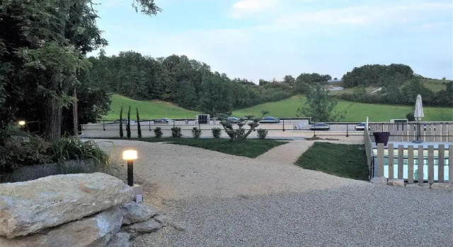 Коттедж Domaine de Massoulac