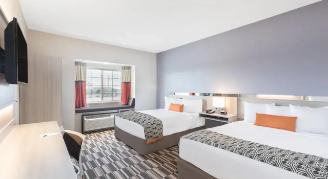 Deluxe huone Microtel Inn & Suites By Wyndham Perry