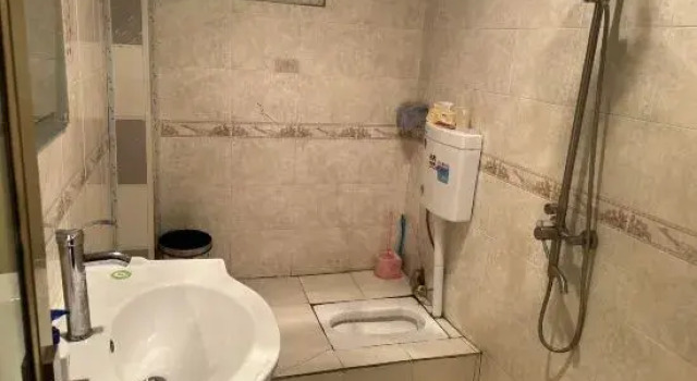 Кровать в общем номере (мужской номер) Shangri-La Songlan Hostel (Dukezong Ancient City)