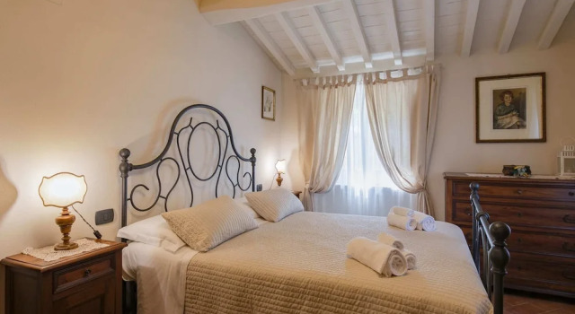 Holiday Home in Cortona With Pool & Garden, Rezervați Hotel Cortona 