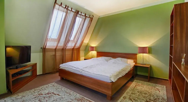 Panoramic Apartment Roof Terrace&Jacuzzi, Rezerwuj Apartament Hotele SPA w Praga, w pobliżu Flora Subway Station, SPA