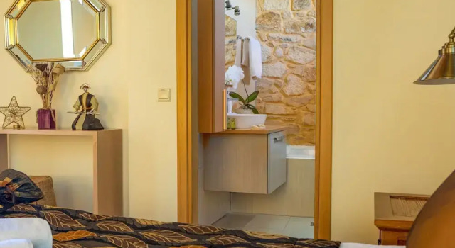Cozy Holiday Home With Pool and Whirlpool in Maheri
