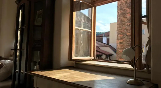 Studio Queen Bee apartments