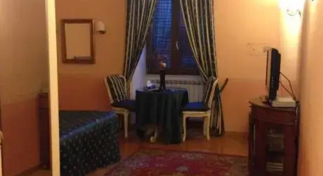 Fleur De Lis, Book Hotel Vatikanstaten Rom