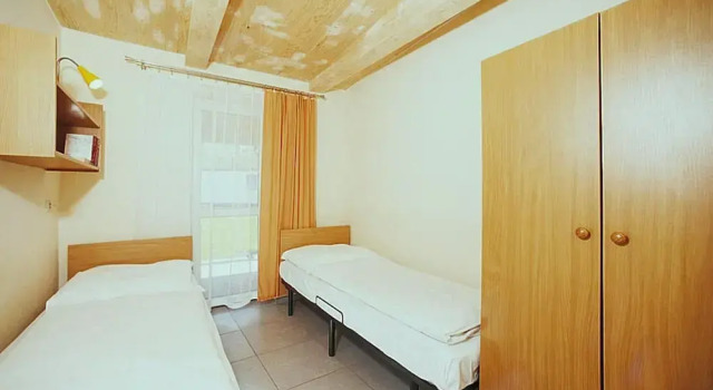 Cottage With a Terrace for 2 People, Kolobrzeg, Забронировать Дом для отпуска Коттеджи Колобжега, Коттедж
