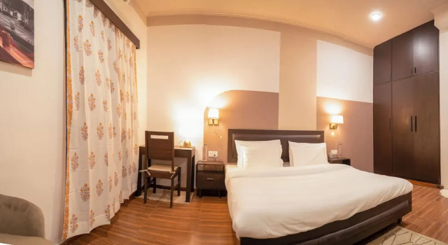 Firebrick Garnet House, Varaa Hotelli Gurgaon 