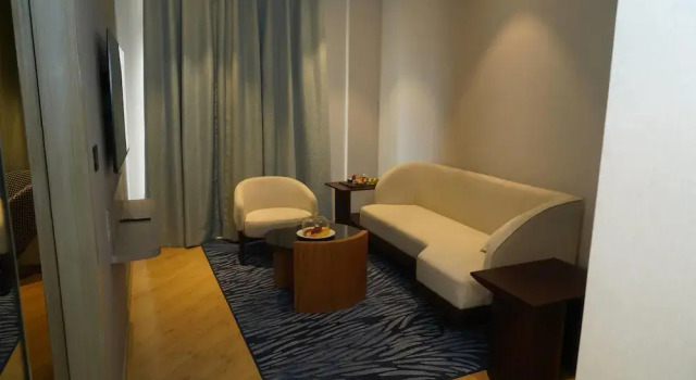 Двухместный люкс Ramada Encore by Wyndham Chandigarh Zirakpur