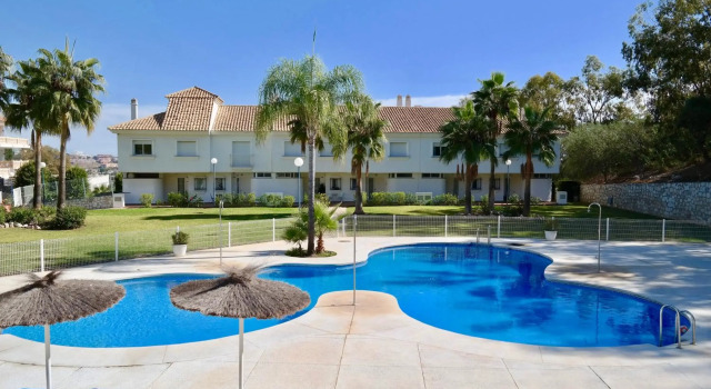 Villa Bonita - Calm DUPLEX TOWNHOUSE in Mijas Costa with sea view, Book Villa Campo-Mijas Spanien