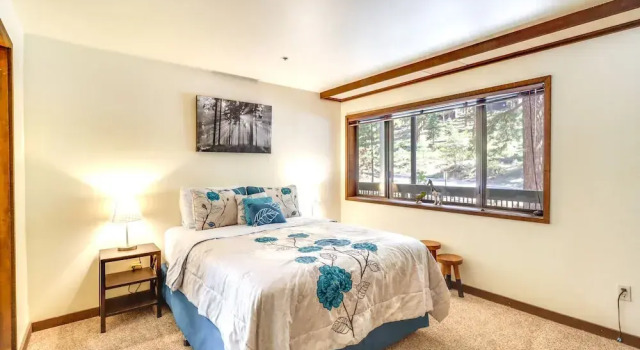 Апартаменты Walk to Ski Shuttle: Incline Village Condo
