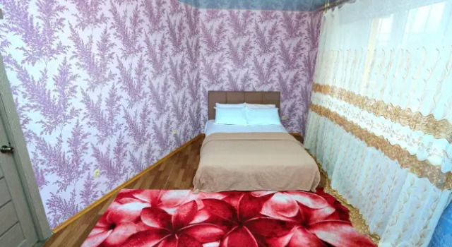 Apartments on Kuzmina Boulevard 1, Prenota Appartamento Hotel economici a Omsky District