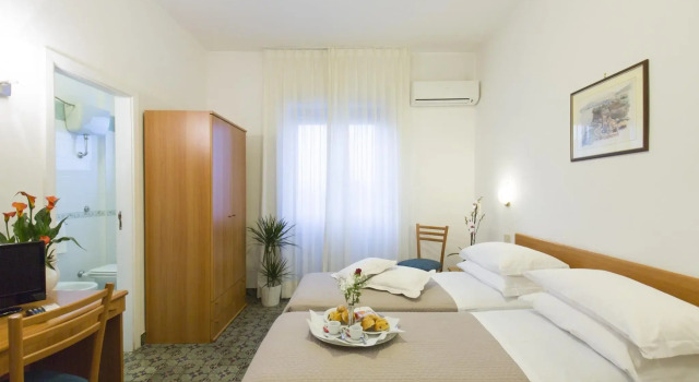 Трёхместный номер Standard Hotel Angelina