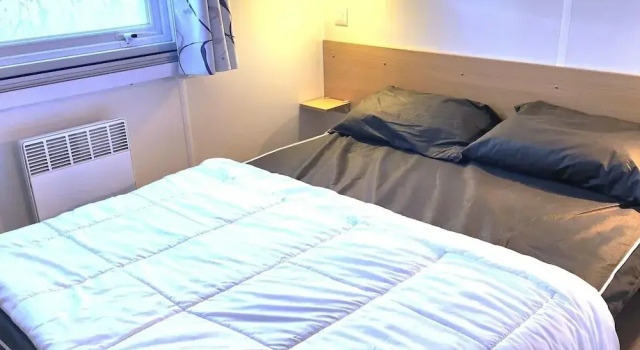 Swanky Mobile Home in Saint Jean de Monts near Seabeach, Забронировать Дом для отпуска Отели Сен-Жан-де-Мон с бассейном, Бассейн