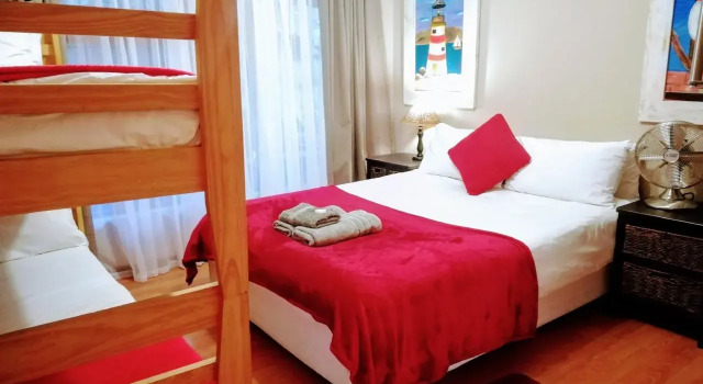 Saltycrax Backpackers and Surf Hostel, Забронировать Хостел Хостелы Cape Peninsula, Хостел