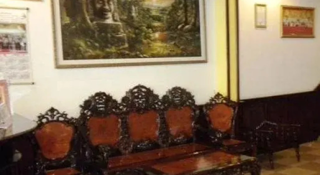 Emerald Morakat Hotel, Buchen Sie Hotel Prampir Makara 