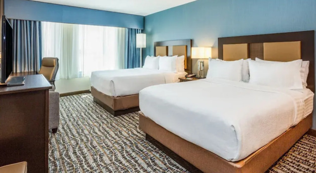 Четырёхместный номер Premium Holiday Inn South Jordan - SLC South by IHG